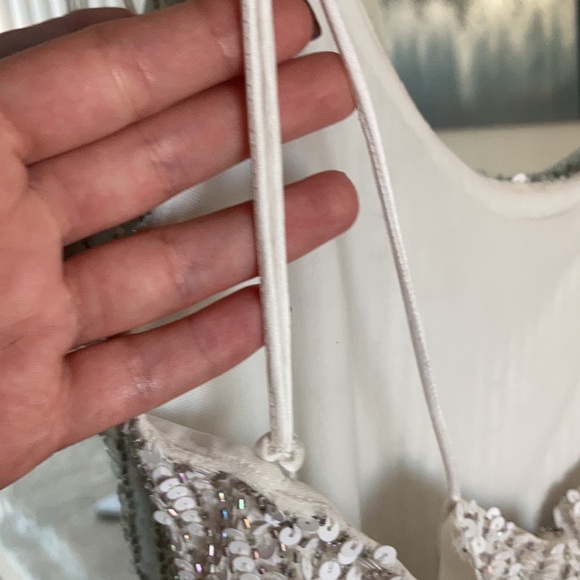 🔥🤍✨🤍 HP Alice and Olivia sequined dress🤍 - Picture 13 of 15